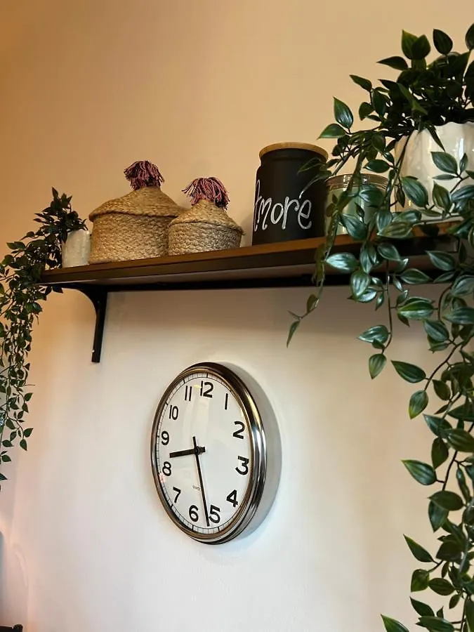 Stylish Apartment 3 Km Away From Duomo - Netflix, Wi-Fi, All Comforts Included Milano Italia