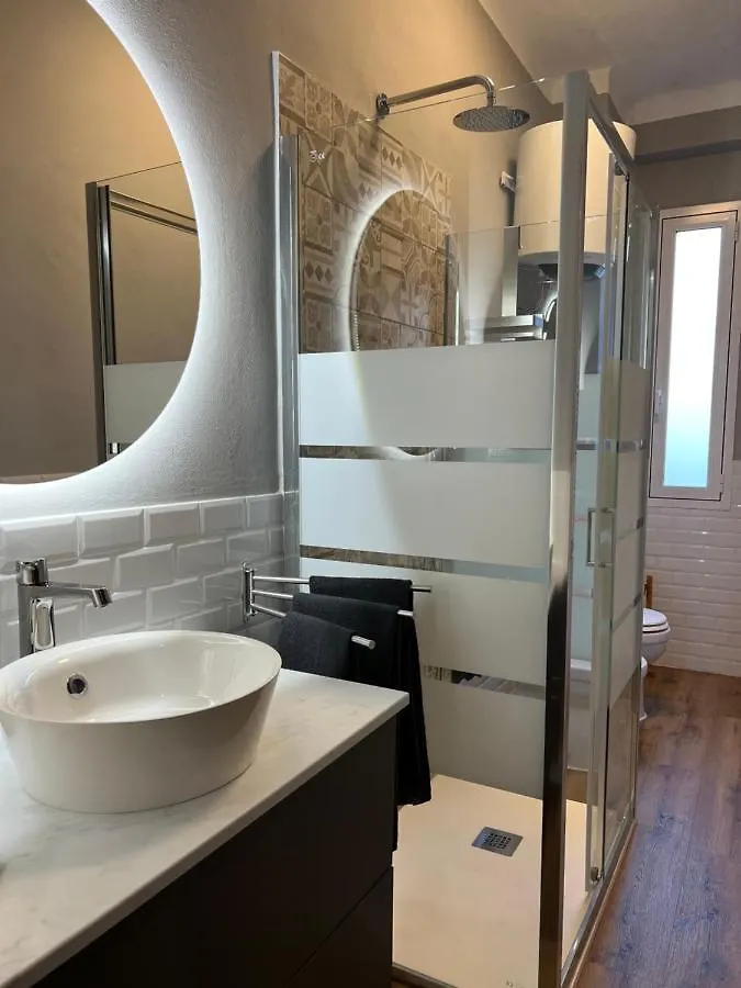 Stylish Apartment 3 Km Away From Duomo - Netflix, Wi-Fi, All Comforts Included Milano 0*,